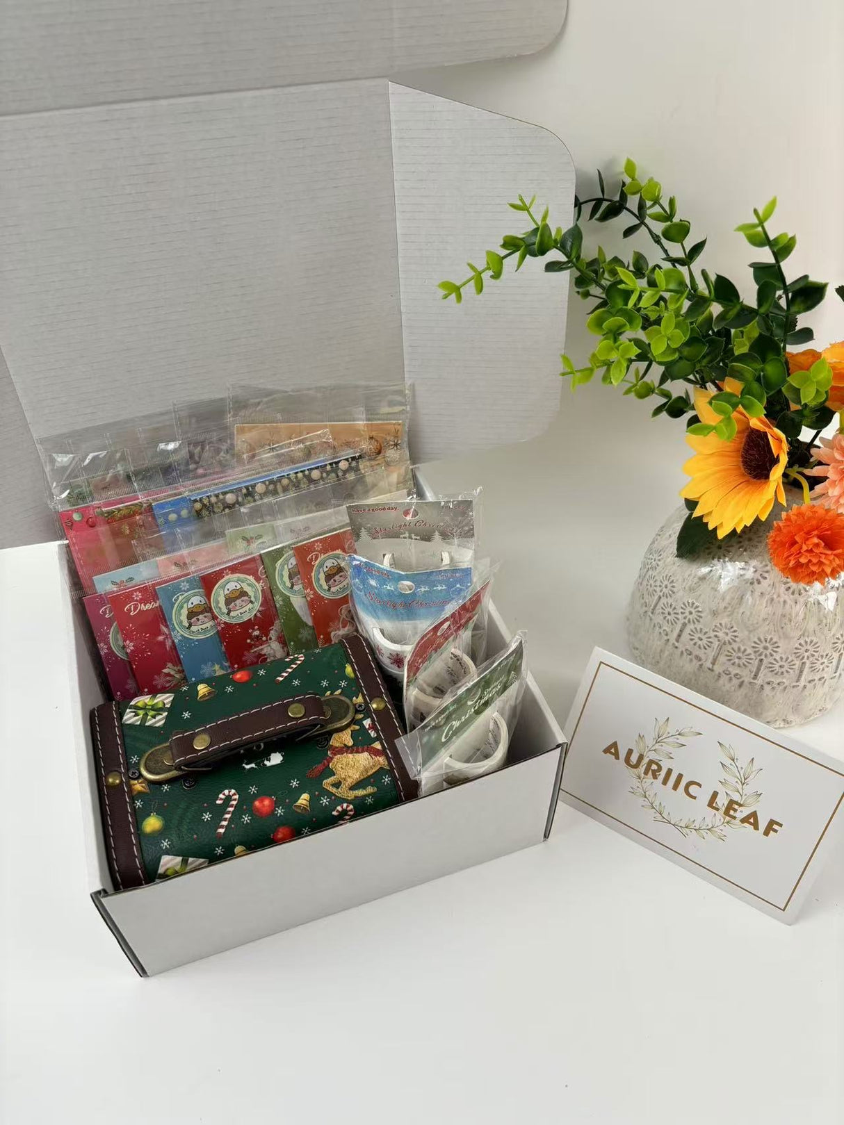 Christmas mystery gift pack (with 1 christmas deco-box)