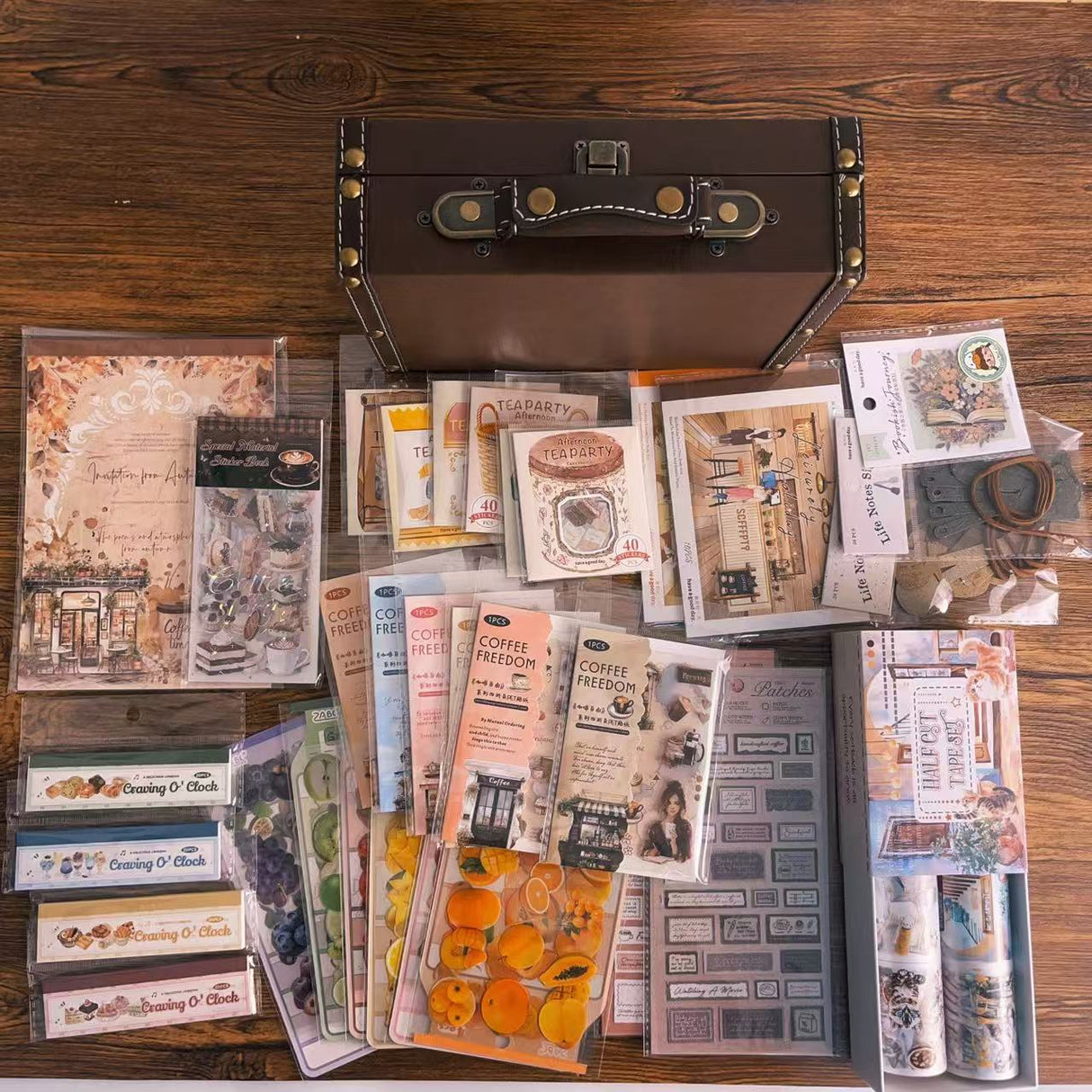 Coffee bundle with wooden suitcase(A260405)