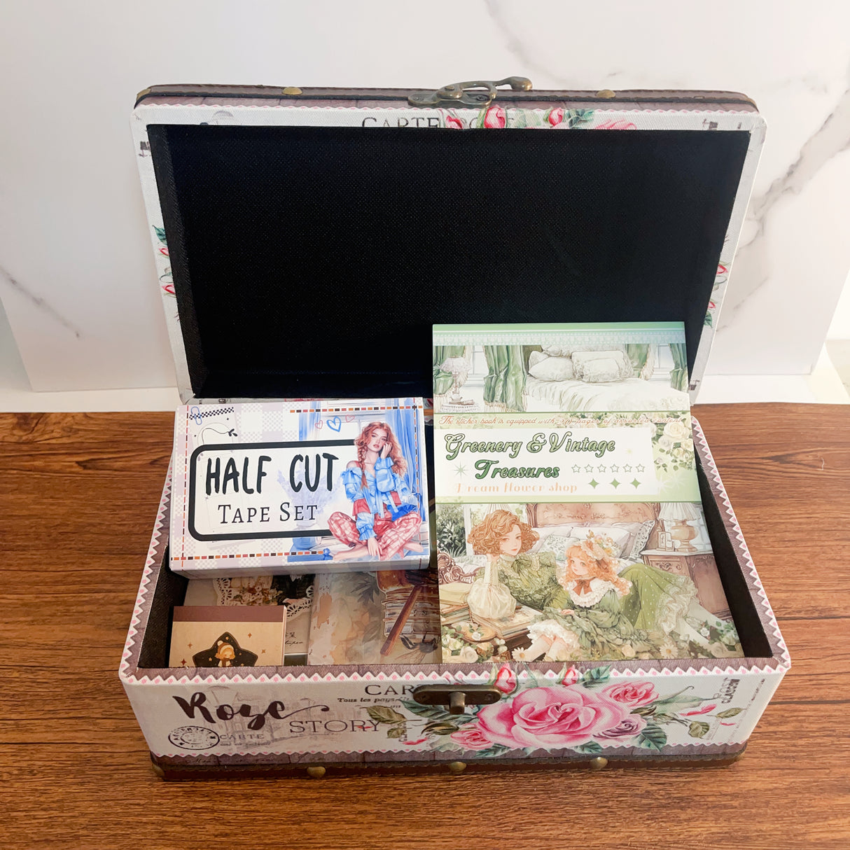 Unique flora bundle with unique box
