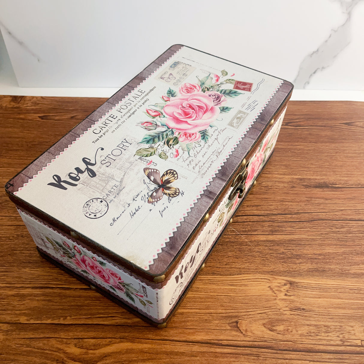 Unique flora bundle with unique box