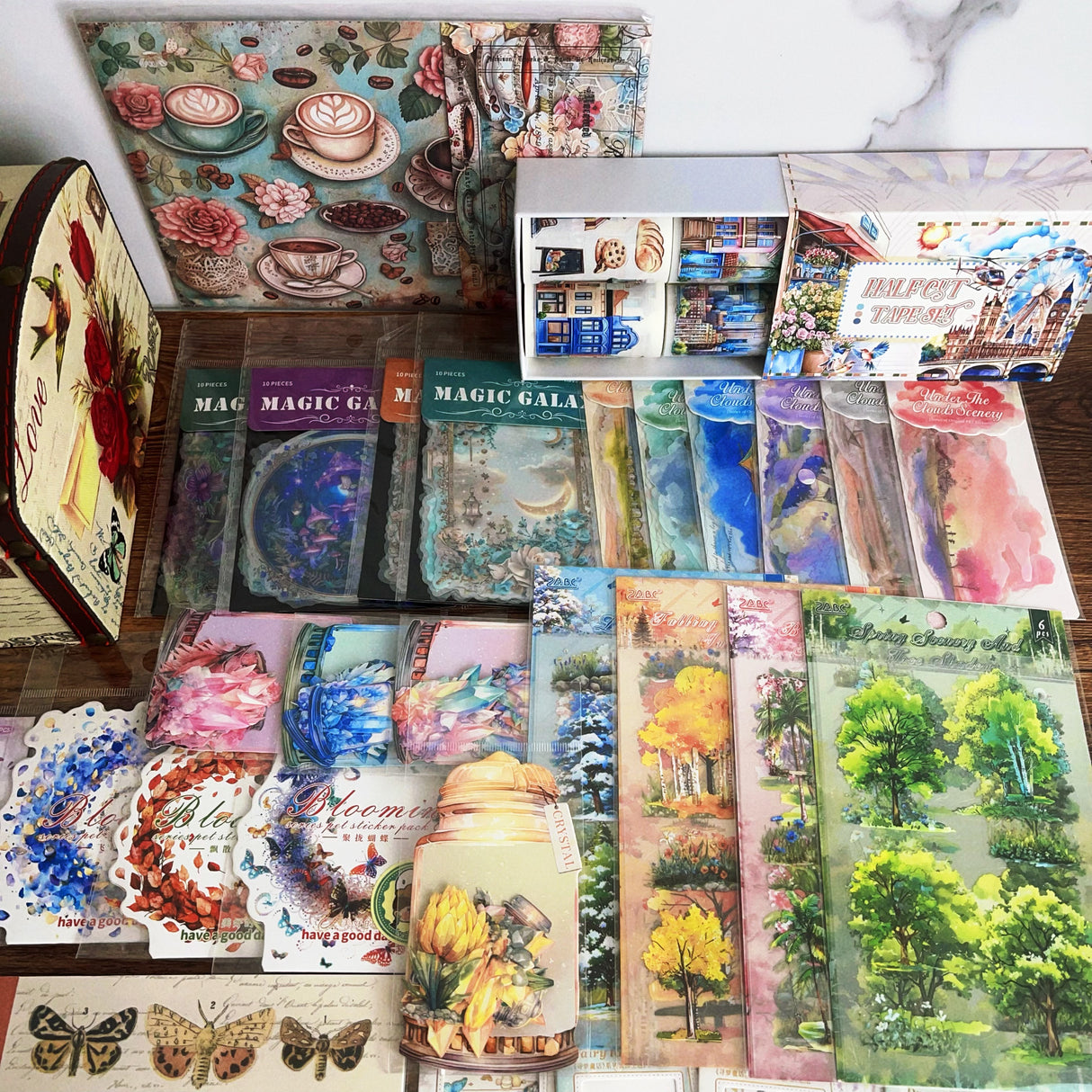 Unique flora bundle with unique box