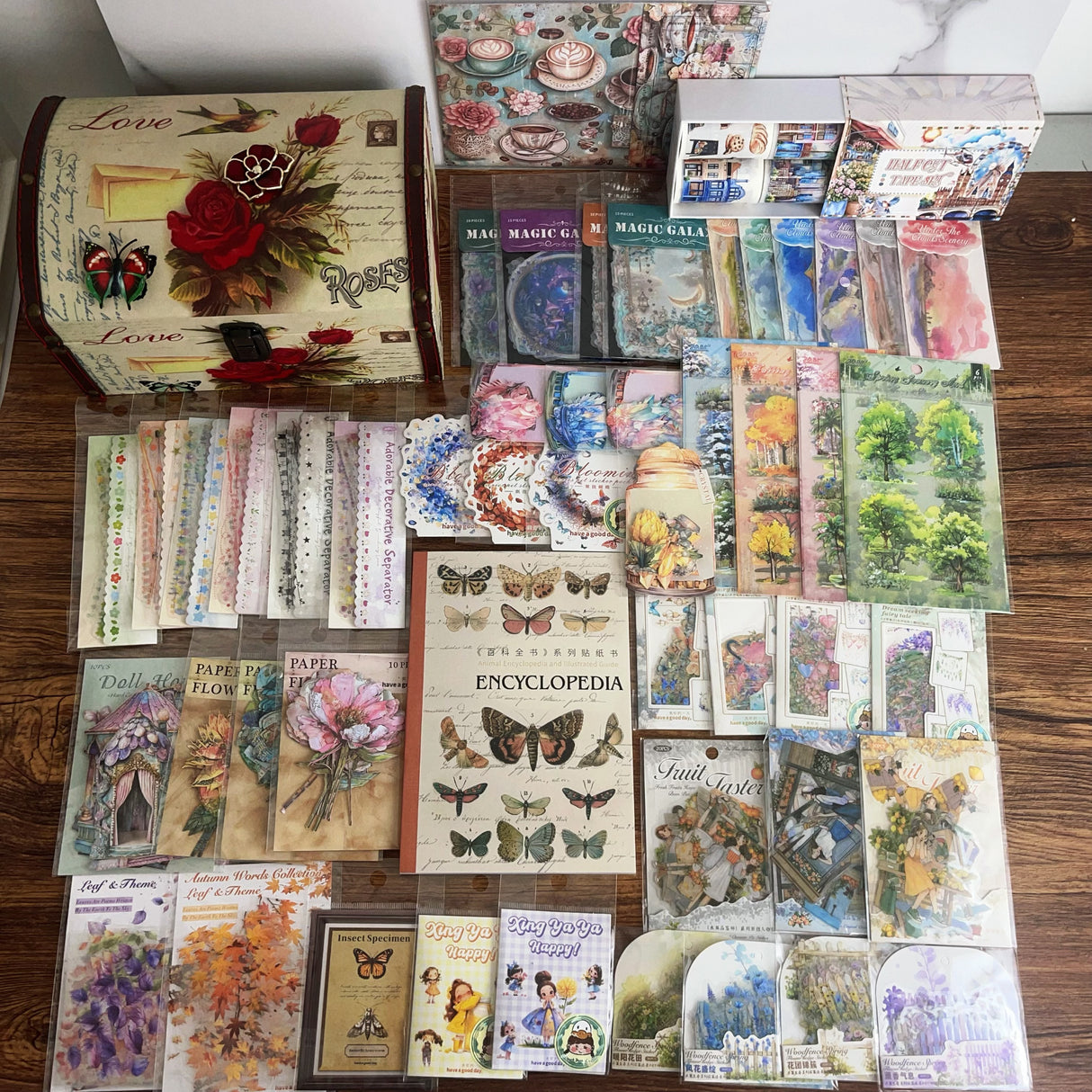Unique flora bundle with unique box