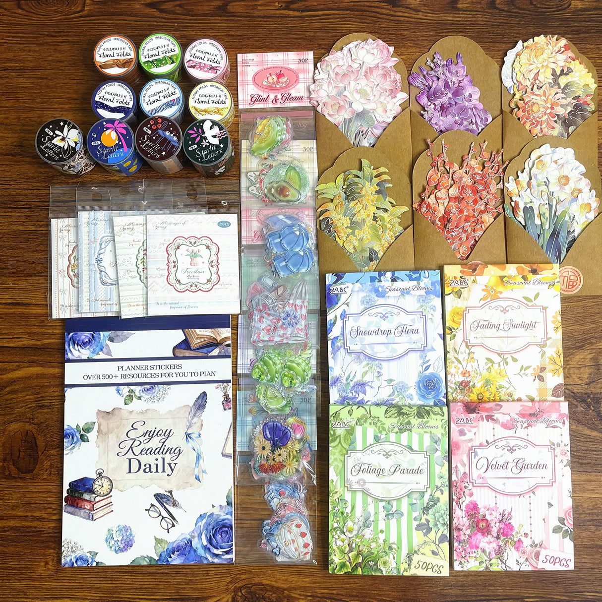 Flower bundle with wooden suitcase(A260607)