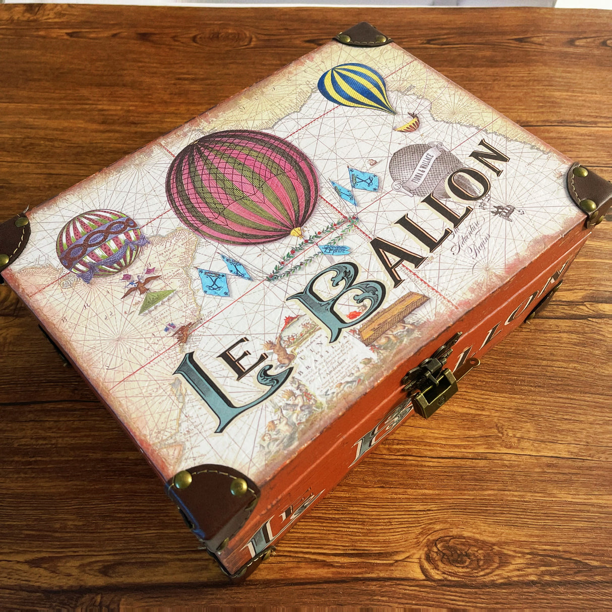 Unique vintage journaling supplies bundle with XXL balllon box(A260729)