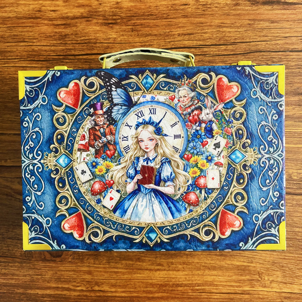 Alice fairy tale bundle with wooden suitcase (A260805)