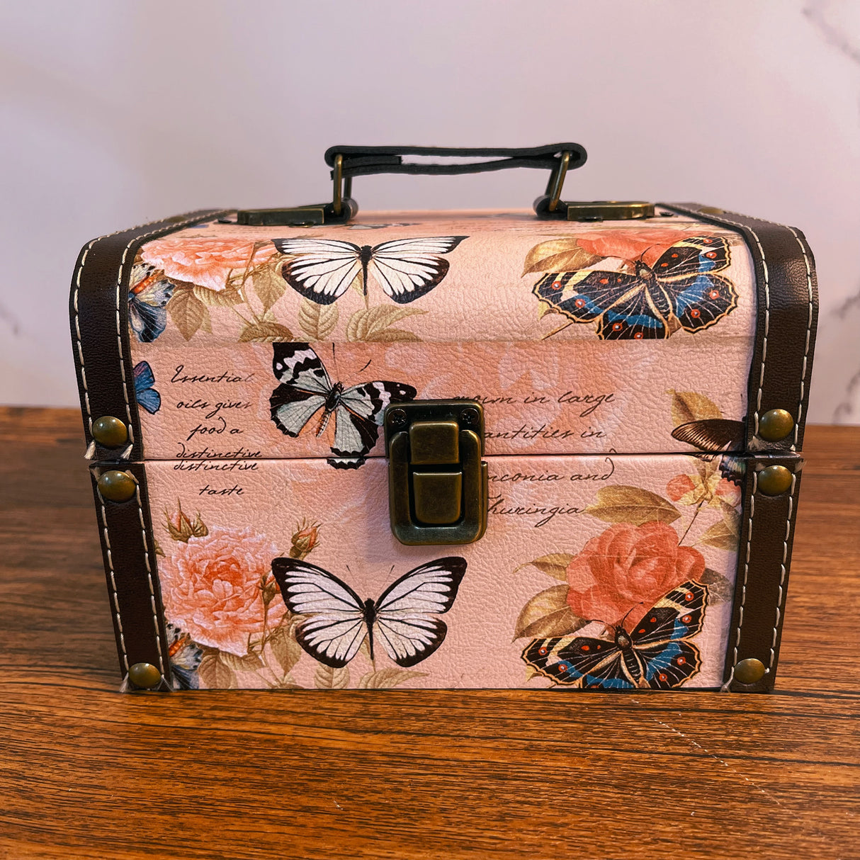 Butterfly Loves Flowers bundle with suitcase (A260616)