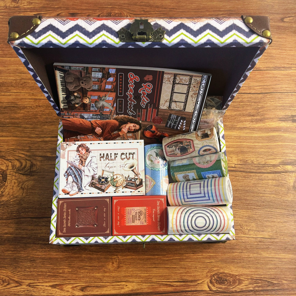 Vintage unique bundle with unique box